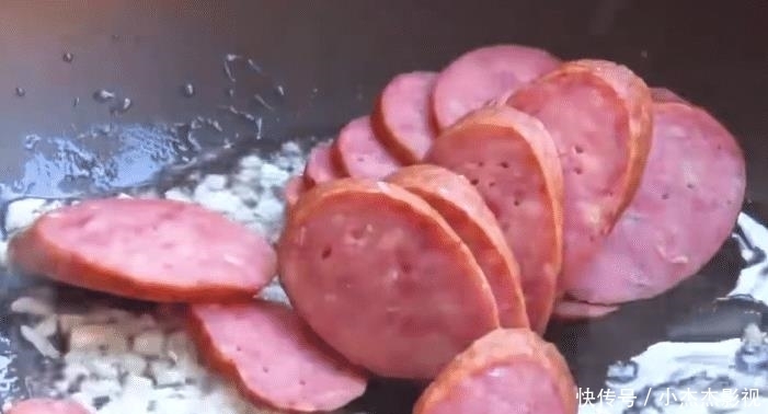 简单|简单好吃的红肠炒鸡蛋,烹饪简单,营养美味,孩子特爱吃的家常菜