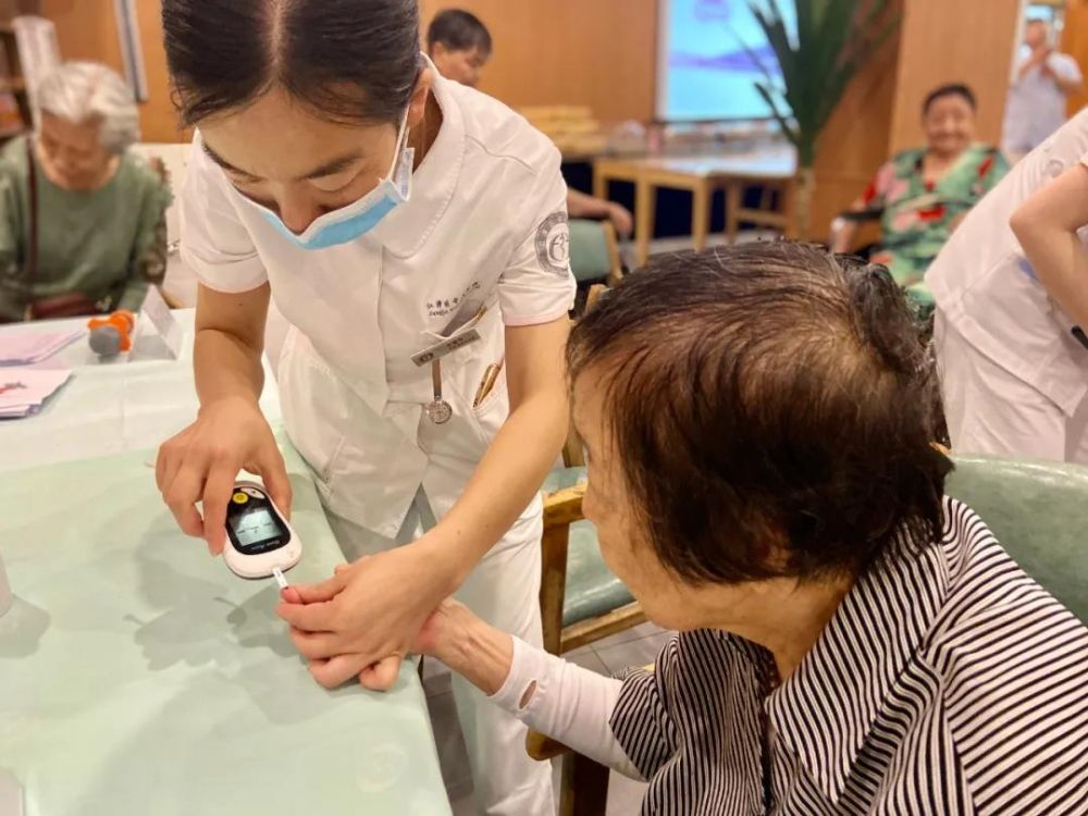 呼吸操|【我为群众办实事】江津区中心医院:“医”心向党庆百年,健康服务到身边