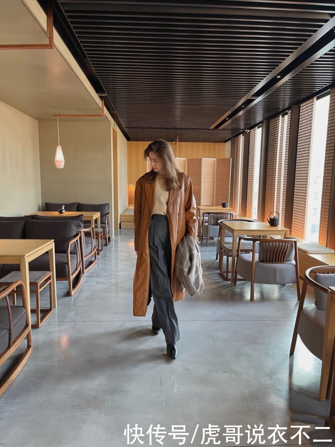 长得美就算了，还是搭配高手，这位俄罗斯美女每套冬装都好优雅