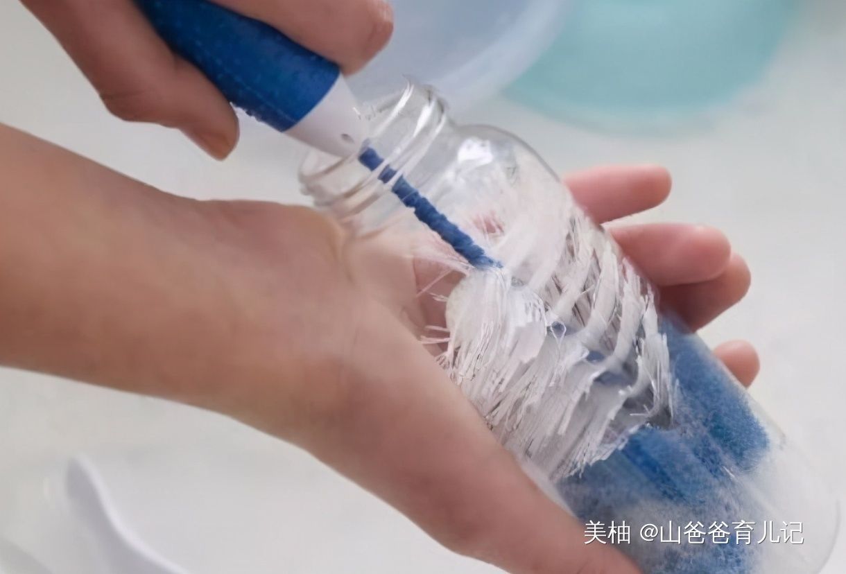 开水|有种“心安”叫开水烫奶瓶,自以为很卫生,这种做法却伤了娃
