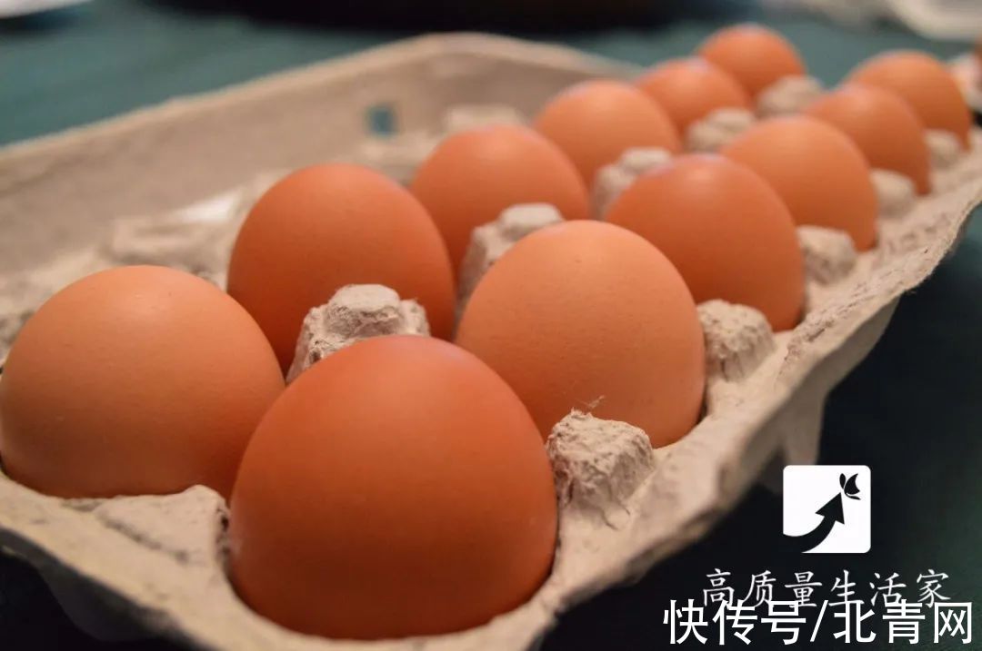 鸡蛋这样放冰箱,秒变毒蛋!10 个鸡蛋小知识一次说清,第一条就很有用