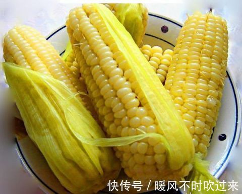 水煮玉米,不要直接加水煮,记住这1招,玉米更加鲜嫩美味