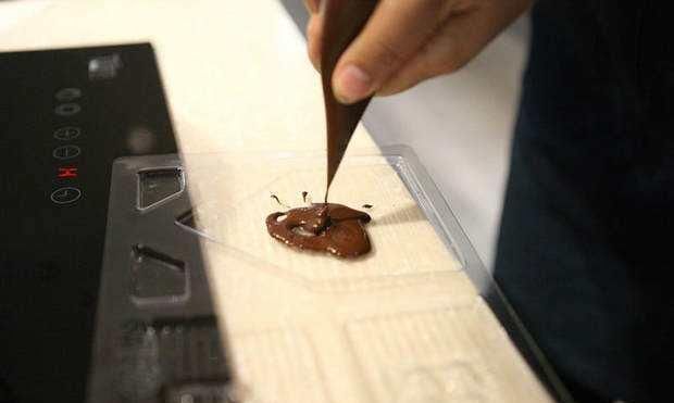 模板|吃多年巧克力才知道,上面的凹槽有啥用,一直以为是方便掰巧克力