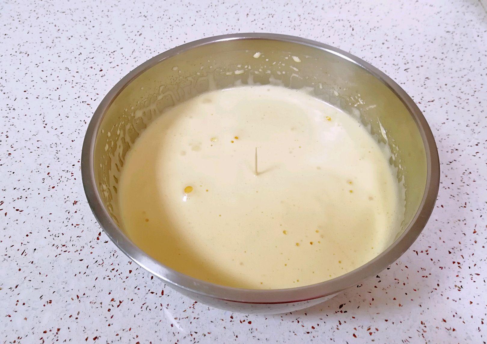 自己在家做蜂蜜凹蛋糕,入口香甜酥软,怎么吃都不腻