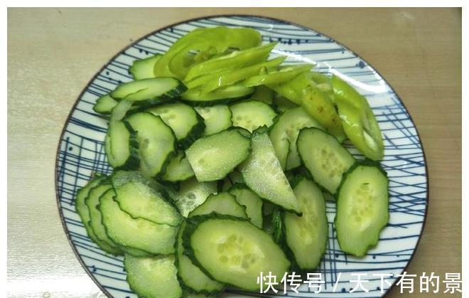 细长条|立冬前后，3样食材一起炒，味道鲜美营养高，家人都爱吃
