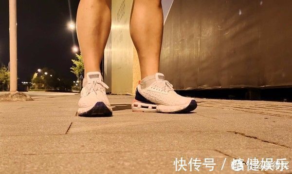 跑鞋 始于颜值,忠于品质:穿安德玛CLONE跑步七次后的心得