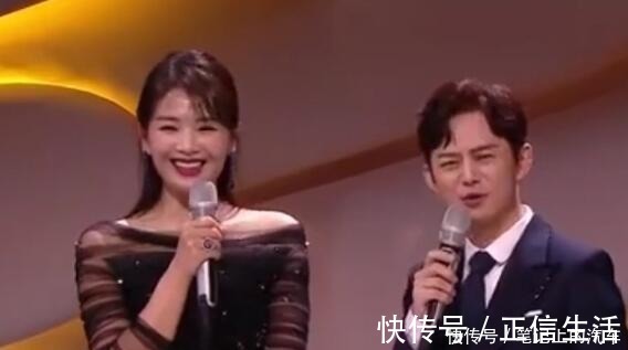 何炅金鹰奖再现高情商圆场,任达华打翻点心,何老师的反应和修养令人叫绝