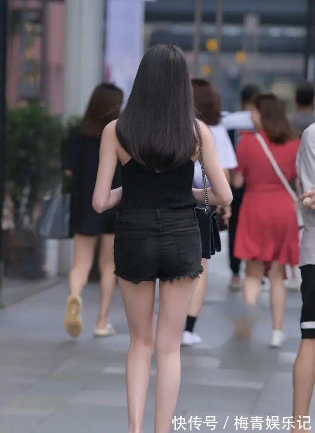 瑜伽裤|设计风格独特的瑜伽裤,减龄效果相当不错,令人难以拒绝