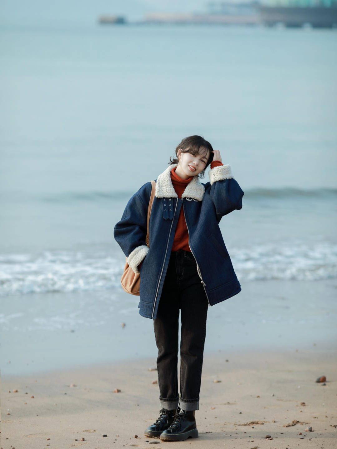 连衣裙|矮个子女生可以多穿“羊羔绒外套”,不仅可爱还保暖,简约不挑人