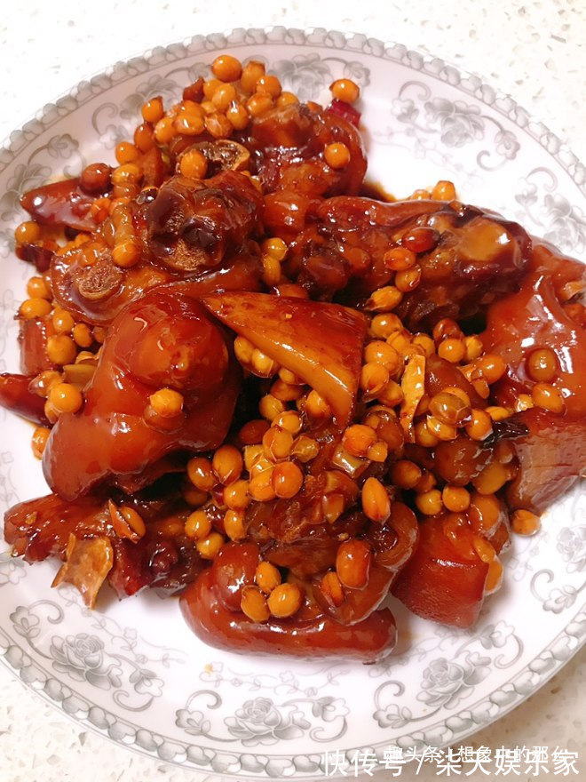 黄豆|常给孩子做的菜，促进骨骼生长，好吃不贵，比吃钙片强多了