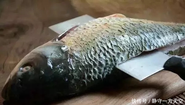 鲜嫩|水煮鱼的做法,又香又辣,肉质鲜嫩!