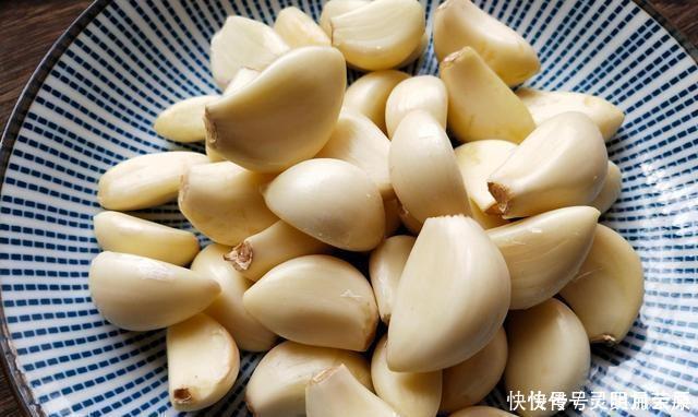 大蒜买多了容易碎三招，不枯萎，不发芽，放一年新鲜