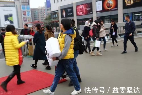 旅馆业|是否应该取消电商，以促进地方小商品经济？
