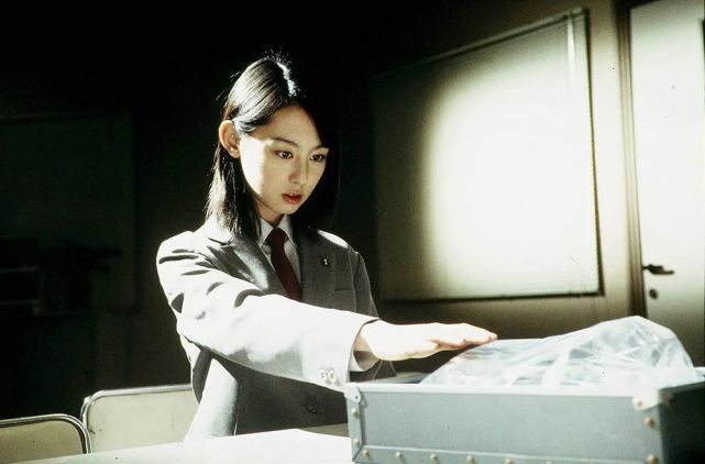 异魔神|汇总风谷真鱼三个不同阶段的对比写真