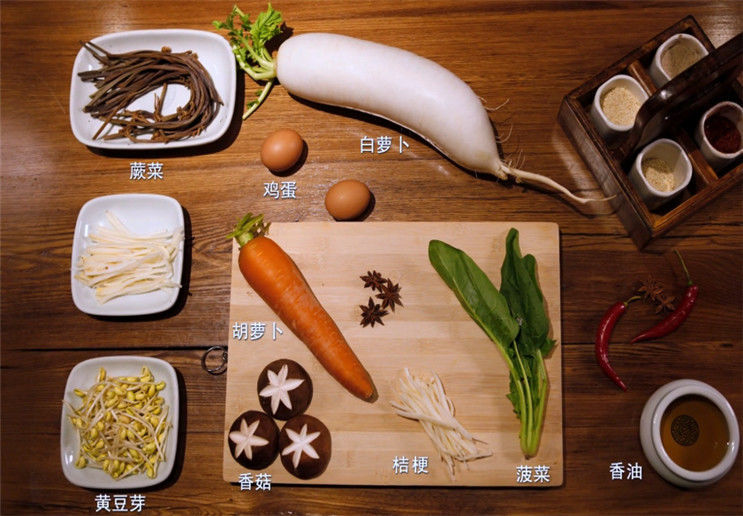  石锅拌饭美味又时尚 做法很讲究，记住1步 在家轻松吃韩餐