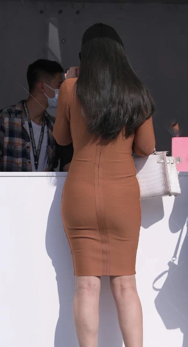 穿搭|连衣裙穿搭也可以让女性更有力量感，挑战视觉神经，效果满满