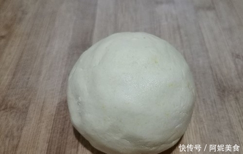 糯米滋|此零食老少皆宜,自己在家做,蒸一蒸10分钟搞定,再也不用买