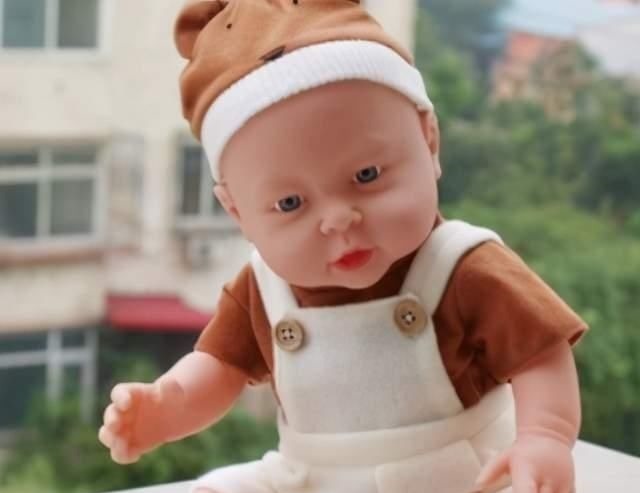 王女士|“妈,娃娃会眨眼”,孩子看到娃娃就哭,这3类玩具不能乱买