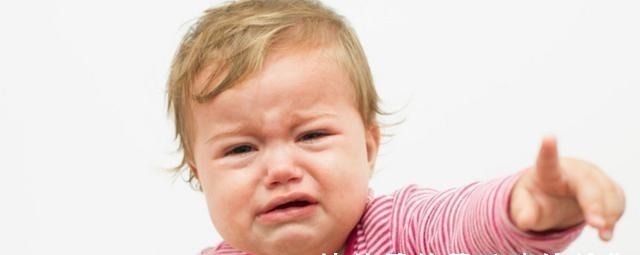 康明斯|宝宝多大能听懂大人说话?到这个月龄后,父母就别在娃面前争吵了