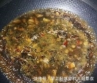 五花肉红烧梅干菜香菇的做法