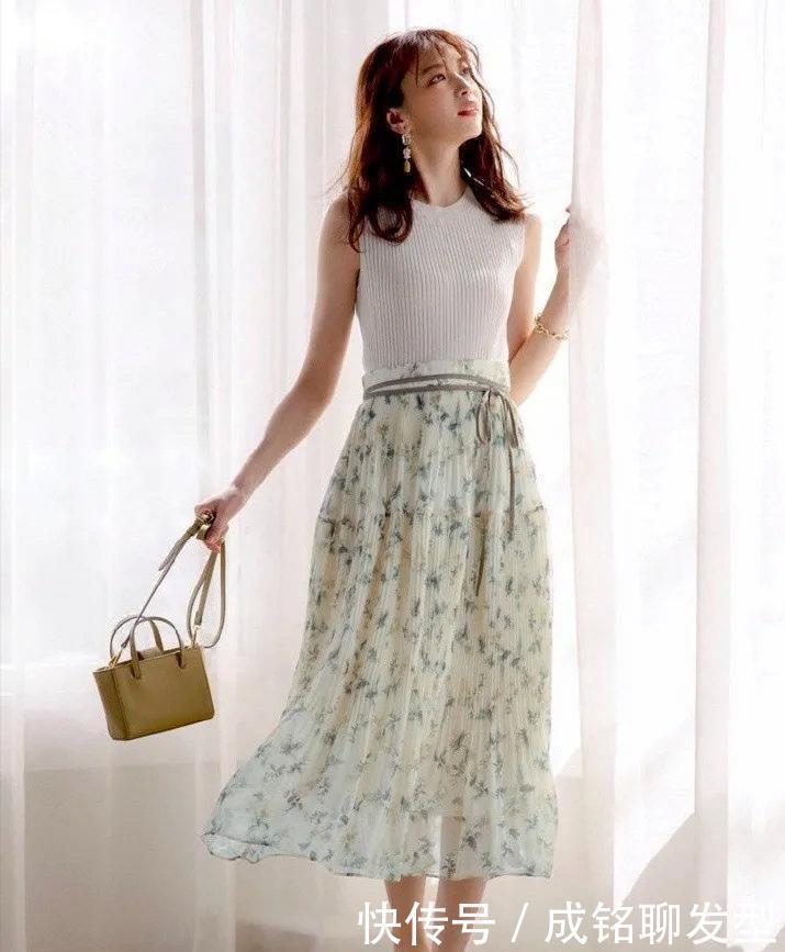 格纹|夏日精美的“职场穿搭”,精致大方又显气质,时尚减龄又显身材