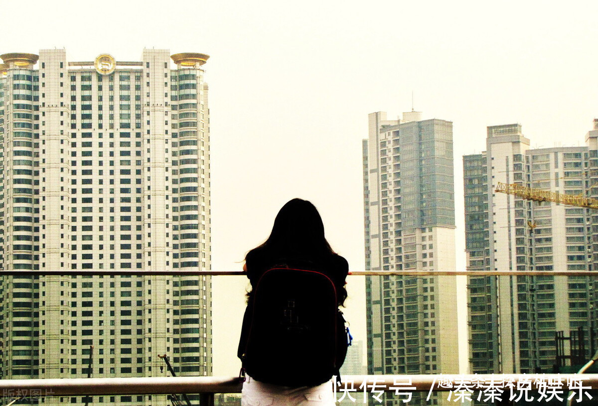 隐私性|老房子加装电梯有争议“新方案”出现，楼上楼下终于不用吵了