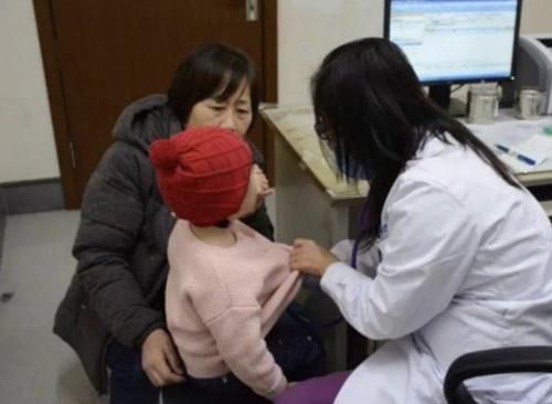 纯牛奶|“假牛奶”被曝光,喝了没营养还费钱,这几种,你给孩子喝过吗?