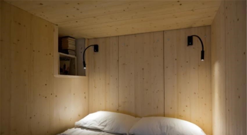 盒子|35㎡小公寓,夫妻俩把床抬高1米后睡在“盒子”里?这设计够巧妙