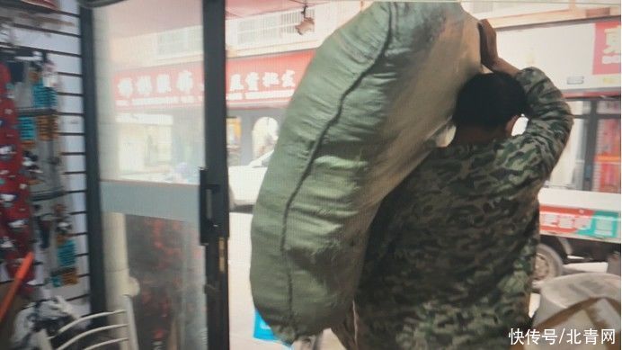 羡慕!这里的货车司机,英语说得太溜了