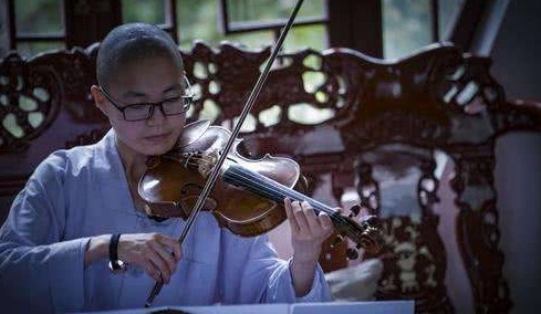 当年出家为尼的985女高材生,如今年近30岁,仍不想还俗