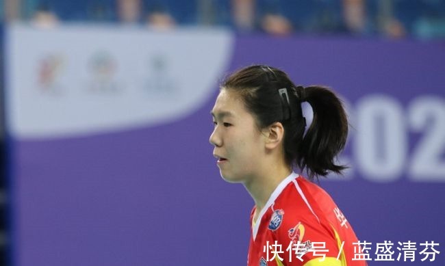金软景|李盈莹强势进攻助天津女排夺十三连胜，球迷风头却被王音迪抢走！
