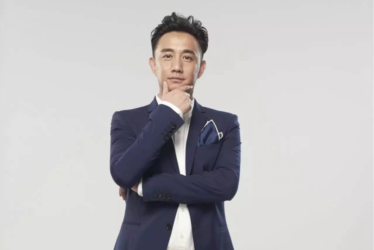 黄磊和何炅的神仙友谊，娱乐圈内的大哥大，却是一个十足的“两面派”