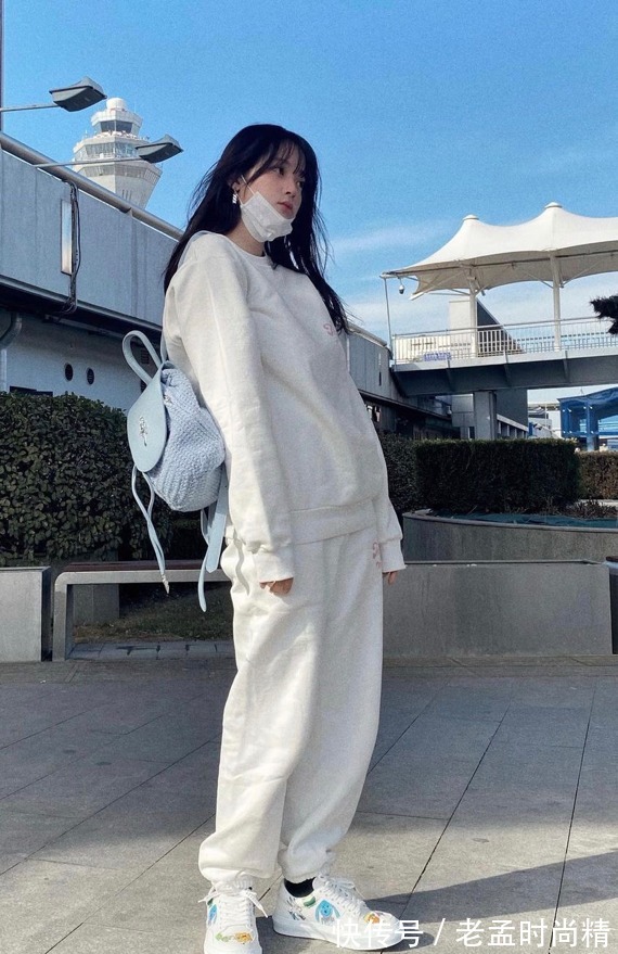 小饰品|慵懒风清纯又迷人,几件单品就能穿出法式风格