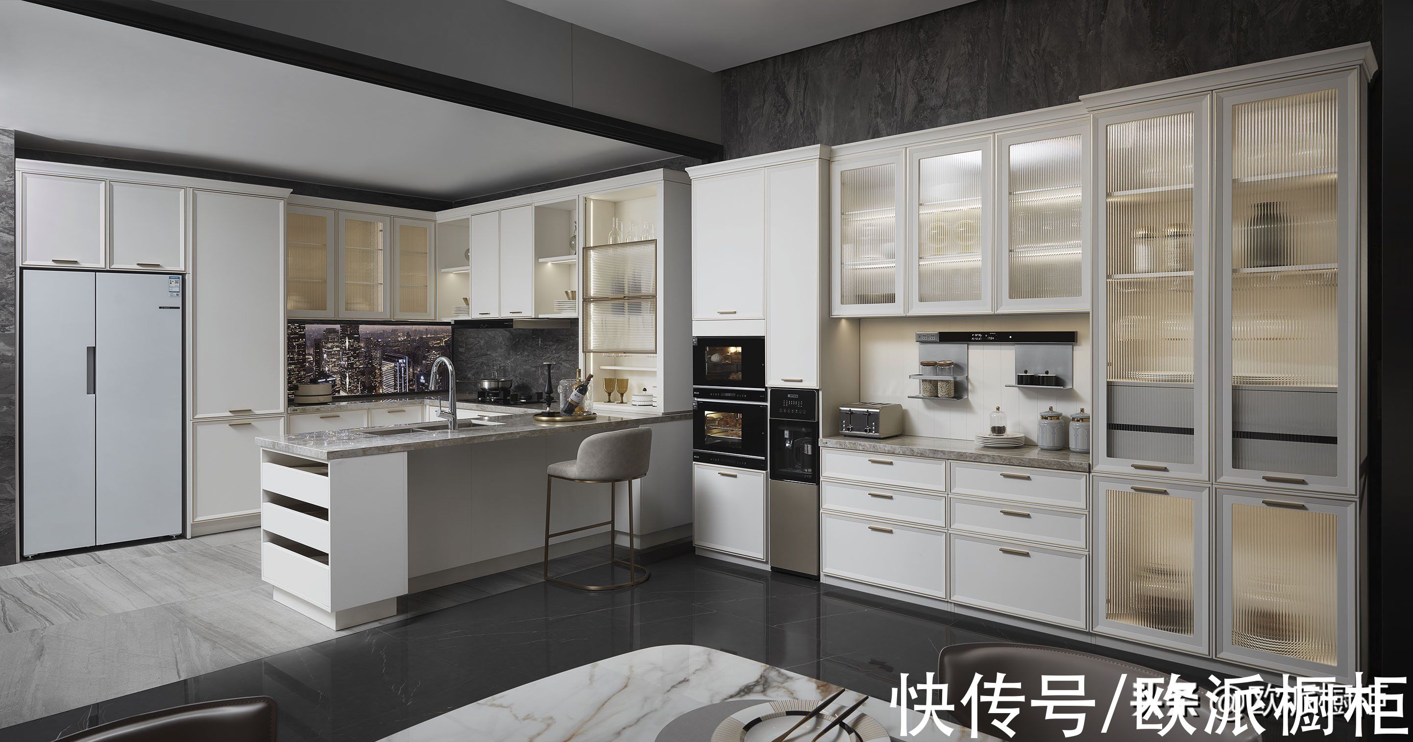 欧派橱柜|整体橱柜VS木工打柜,到底谁更优秀?