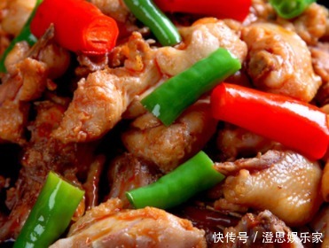 马上回家团圆,妈妈花心思学的菜,色泽红亮口感Q弹,家宴露一手