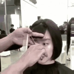 |搞笑GIF段子:这下好了姑娘回去有理由解释了