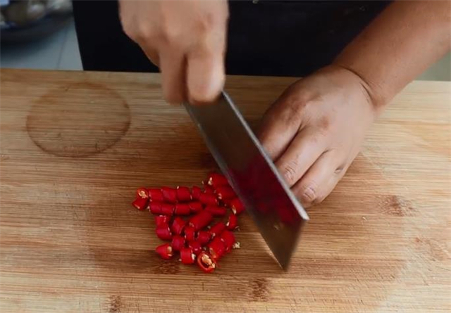 泡椒萝卜条|难怪酒店泡椒萝卜条那么好吃,原来诀窍如此简单,酸辣脆爽超好吃