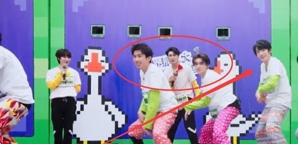 劉宇被高位圈排擠,玩游戲全圍著“太子”,他的表情再也裝不下去