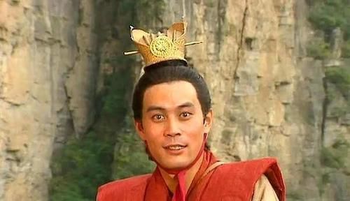 目的|吕布朝三暮四天下皆知，刘备为何执意接纳吕布？目的主要有两点