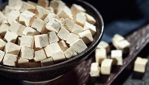 食物|便秘拉不出来太难受?试试多吃6种食物,润肠通便,排便变顺畅