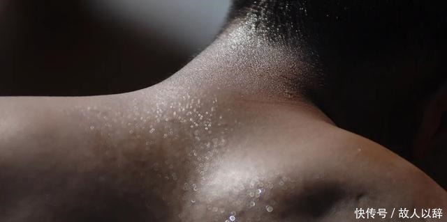 肛门坠胀|祛湿别再“迷恋”薏米了!医生几个祛湿方,帮你带走全身湿气!