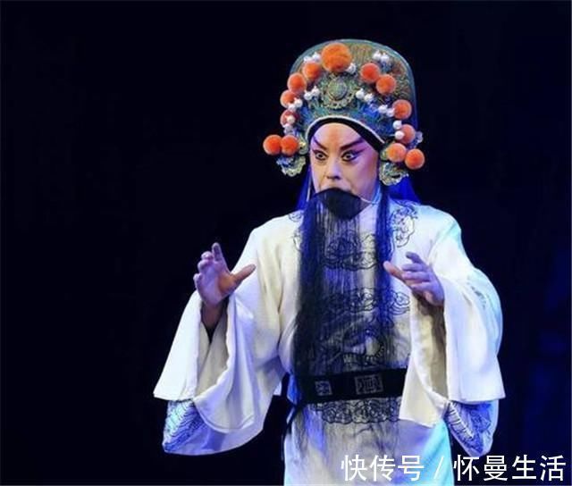 于智魁#师从多位名家,用尽全力弘扬京剧的于智魁,却被人当反面教材批评