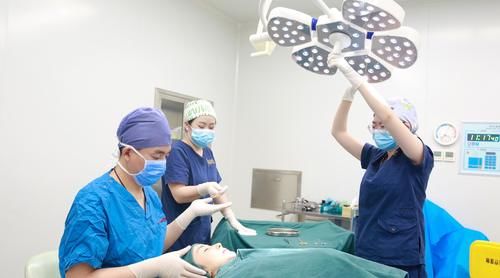 蔡海亮专家详解，年过四十如何恢复青春