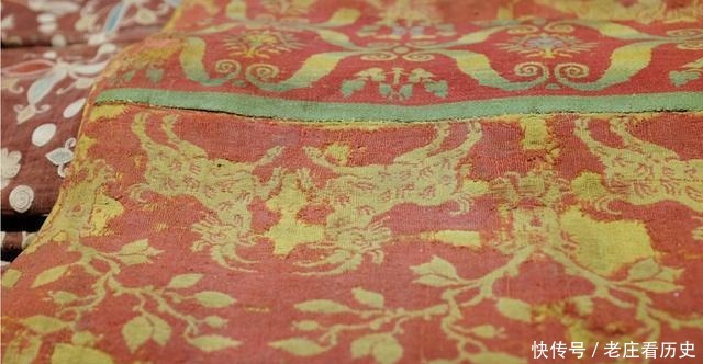 上榜|三批禁止出国展览文物共195件,衣物类只有三件上榜,何其珍贵