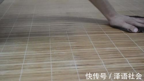 花露水|不管凉席多脏多粘,一个简单的方法,一年没洗的凉席,干净又凉爽