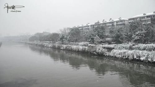 洗尽铅华，在雪中的杭州市区，也有一些这样平凡的角落