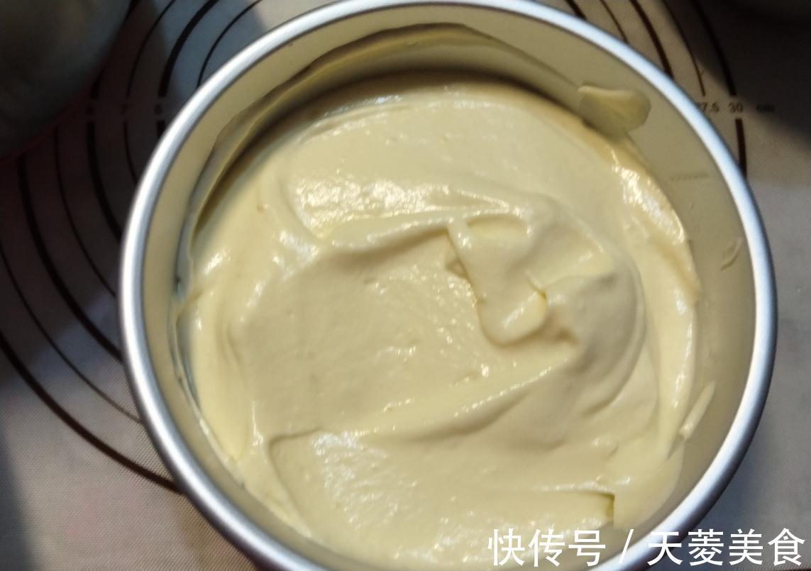 香草精|1碗面粉，4个鸡蛋，教你做黄油版的戚风蛋糕，松软好吃