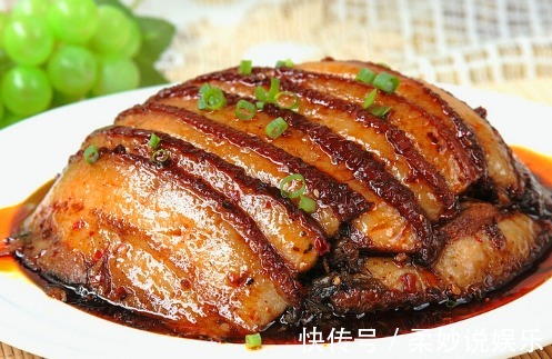 大厨教你正宗扣肉做法,肥而不腻,看得直流口水,在家就能自己做