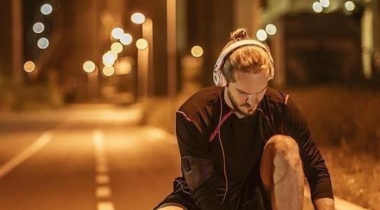 脚感力 曾经脚感力压阿迪耐克,颜值比亚瑟士高,如今却沦落无人知