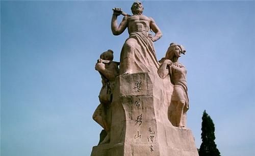 精卫|席慕蓉:《愚公移山》很可怕,应移出语文教材,她的理由是什么?